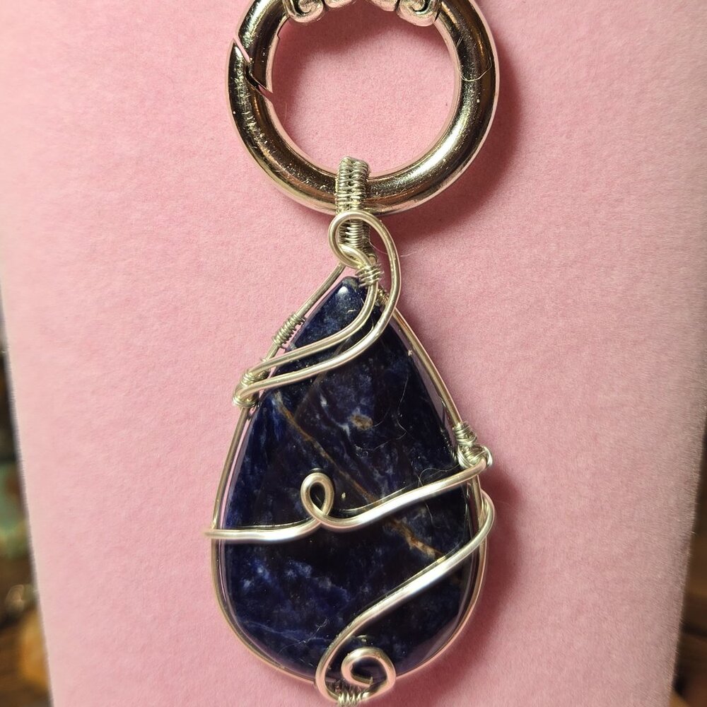 HAND CRAFTED Wire Wrapped Sodalite Pendant on Swaps Silver Tarnish Res Necklace - Picture 3 of 11
